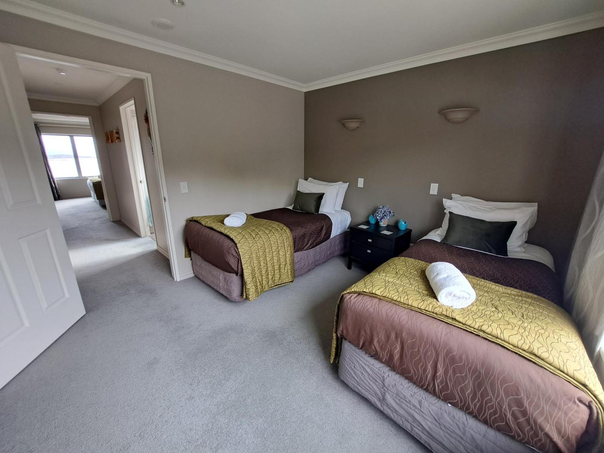 Hotel Lake Brunner Greymouth Extérieur photo